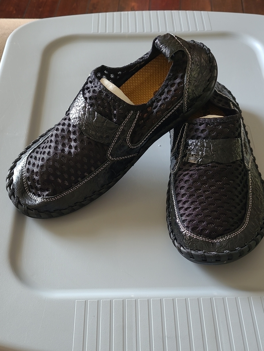 Clohoo Black Lightweight Preforated Slip On Shoes Size 12